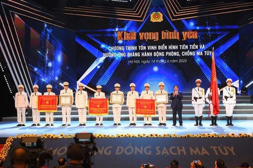 Đoàn kết ngăn chặn, đẩy lùi, tiến tới xóa bỏ hoàn toàn tệ nạn ma túy