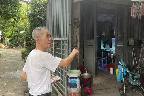 Hà Nội: Hàng chục hộ dân mòn mỏi sống cảnh 'ăn nhờ ở đậu' trên dự án 'treo'