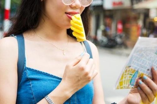 Không dám ăn hoa quả mùa hè vì sợ nổi mụn