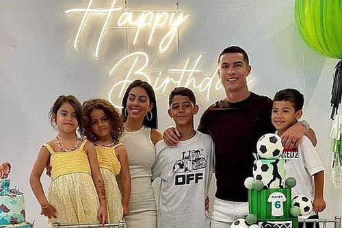 Ronaldo có điều khoản đặc biệt cho bạn gái Georgina Rodriguez: Vẫn sống vương giả nếu… chia tay