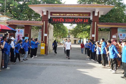 Lộ diện thủ khoa Trường THPT chuyên Phan Bội Châu Nghệ An
