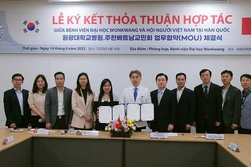 Hỗ trợ y tế toàn diện cho cộng đồng người Việt Nam tại Hàn Quốc