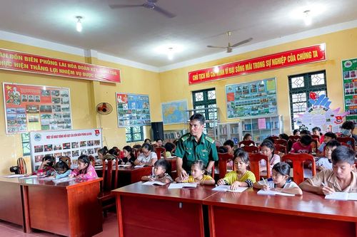 Đồn Biên phòng Lai Hòa khai giảng lớp dạy tiếng Khmer cho các em học sinh trên địa bàn