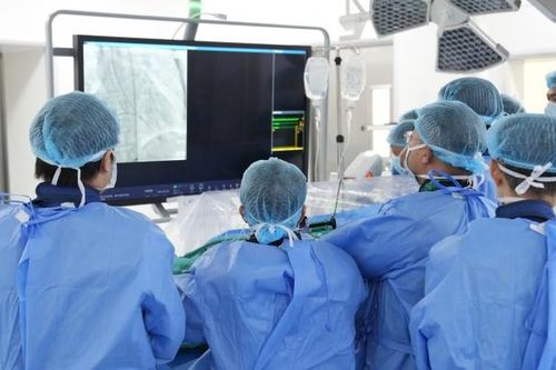 Tránh rủi ro suy tim nhờ thay van động mạch chủ kịp thời cho bệnh nhân cao tuổi