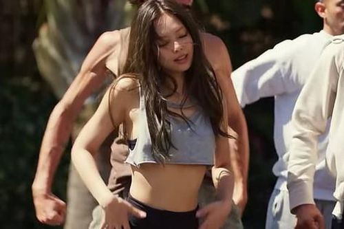 Số phận phim có Jennie (BlackPink) giữa chỉ trích về cảnh sex thái quá