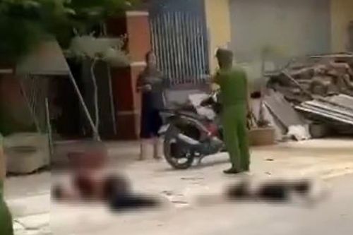 Đâm chết 'con nợ' rồi cầm dao cố thủ trong nhà ở Thanh Hóa