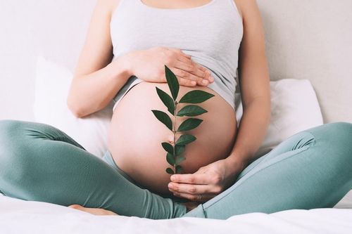 Sinh con tuổi 60: Nên không?