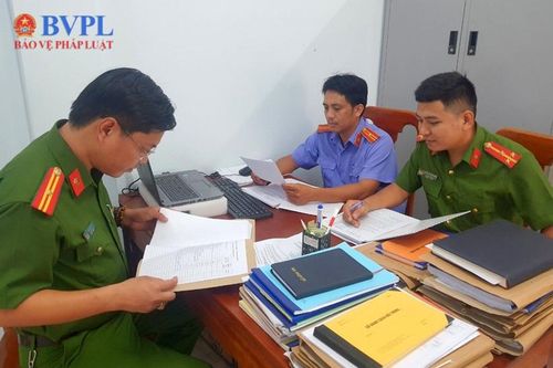 Kiểm tra, hướng dẫn công tác tiếp nhận tin báo, tố giác tội phạm tại Công an các xã, thị trấn
