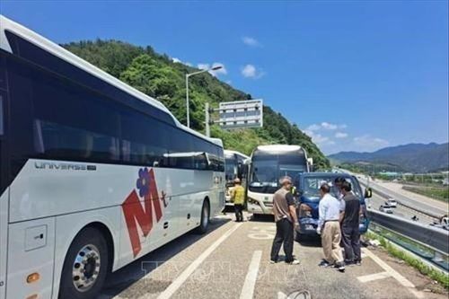 Đâm xe liên hoàn tại Hàn Quốc khiến 82 người bị thương