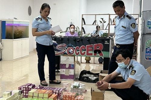 Phát hiện cơ sở kinh doanh sản phẩm làm đẹp có dấu hiệu hàng giả