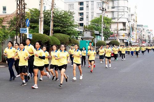 Phát triển phong trào chạy bộ tập thể dục