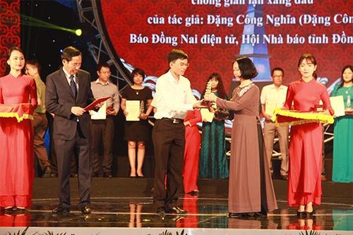 Nghề báo cho tôi sự trưởng thành