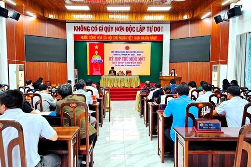 HĐND huyện Chư Sê thông qua các tờ trình phân bổ vốn chương trình mục tiêu quốc gia