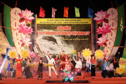 Lan tỏa phong trào văn nghệ quần chúng