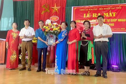 Ra mắt CLB Liên thế hệ tự giúp nhau xã Kim Phú