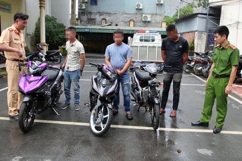 Triệu tập nhóm đối tượng đua xe trái phép ở Bắc Giang