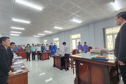 Vụ lấy đất công cấp cho tư nhân tại xã Bình Sơn: 7 bị cáo lãnh án