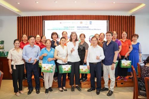 Tọa đàm với các chi hội, nhóm làm nghề thu gom rác thải tại Hạ Long