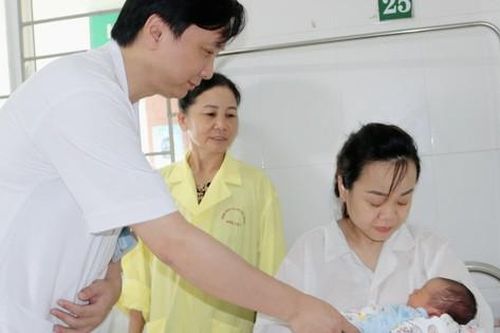 Cứu sống thai nhi gặp biến chứng nguy hiểm trong bụng mẹ