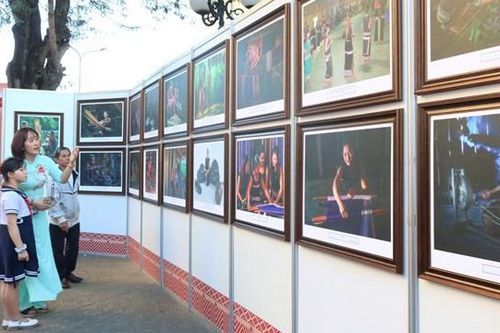 Phát động cuộc thi ảnh 'Cuộc sống quanh ta'