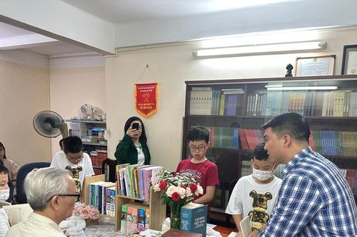 Chi nhánh NXB Văn học tại TPHCM ra mắt Điểm đọc sách vì cộng đồng