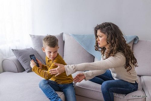 Cách khiến trẻ bướng nghe lời răm rắp không cần quát mắng