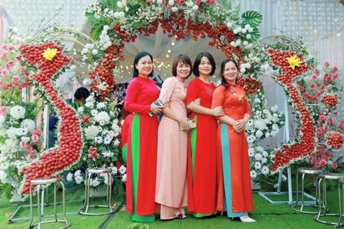 Độc đáo đám cưới ở Bắc Giang dùng 100kg vải thiều để trang trí