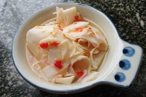 Hy hữu trường hợp bệnh nhân ngộ độc xyanua nguy kịch do uống quá nhiều nước măng chua