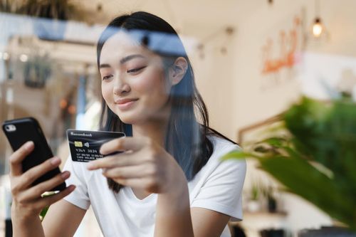 Một ngày chi tiêu thông minh, tiện lợi bằng thẻ tín dụng