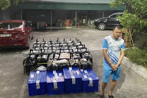 Phê chuẩn khởi tố, bắt tạm giam 3 đối tượng sản xuất, buôn bán trái phép hơn 1 tấn pháo nổ