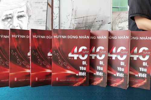 'Vua phóng sự' Huỳnh Dũng Nhân kể chuyện '40 năm-Đi, yêu và viết'