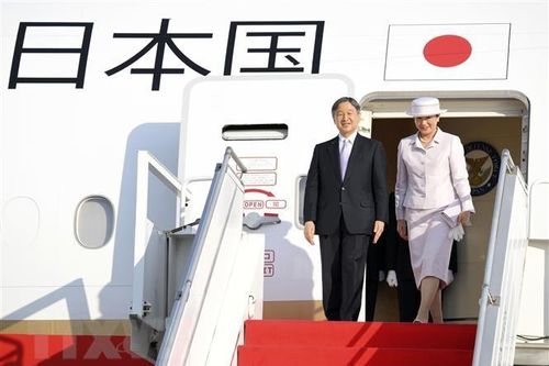 Nhật hoàng Naruhito tới Indonesia, bắt đầu chuyến thăm cấp Nhà nước