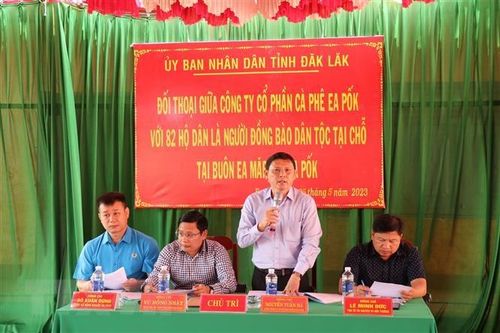 Lợi dụng việc người dân khiếu kiện về đất đai để chống phá nhà nước