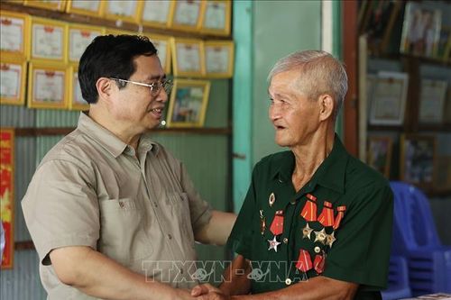 Thủ tướng Phạm Minh Chính thăm gia đình chính sách tại Châu Đốc, An Giang