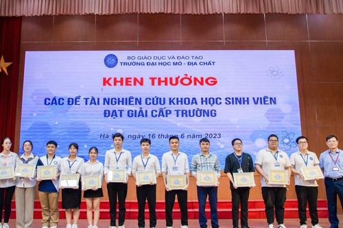 Đẩy mạnh nghiên cứu khoa học của sinh viên