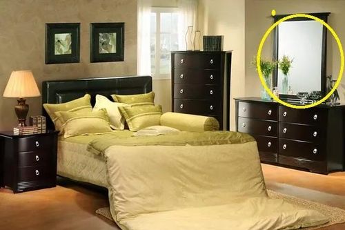 Thầy phong thủy chỉ rõ: Phòng ngủ giữ mãi 5 thứ này gia chủ không lục đục, cũng nợ nần nghèo khó quanh năm