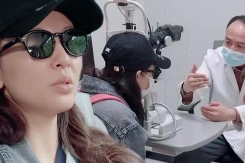 Hình ảnh Ngô Thiến tiều tụy vào viện trước khi rút khỏi Đạp gió 2023