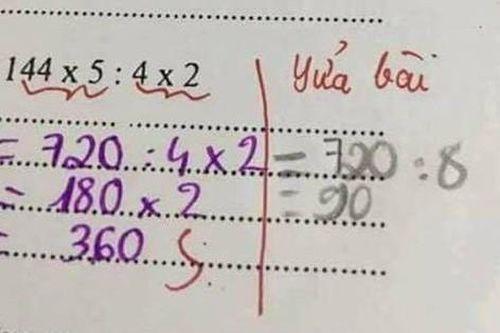 Bài toán đang có đáp án đúng, người chấm sửa lại 1 dòng khiến dân tình tranh cãi