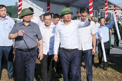 Khuyến khích, bảo vệ cán bộ dám nghĩ, dám làm vì lợi ích chung