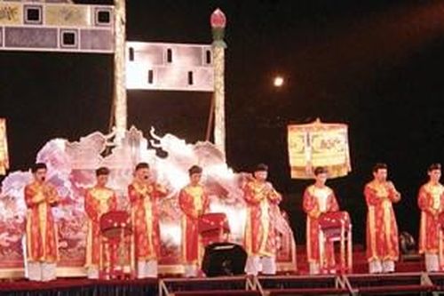 Nhớ những người lặng lẽ đóng góp cho quê hương - Bài 1: Nhã nhạc nhớ ơn…