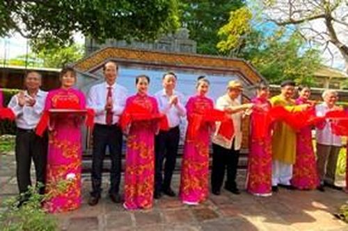 'Thần Kinh Nhị Thập Cảnh' qua thư pháp Truyền thừa của Đài Loan (Trung Quốc)