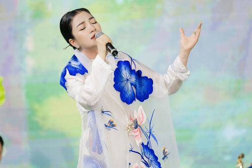 Ca sĩ Phạm Thu Hà: Biết ơn những trải nghiệm khổ đau