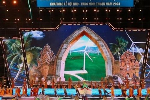 Khẳng định bản sắc văn hóa dân tộc, nét văn hóa đặc trưng