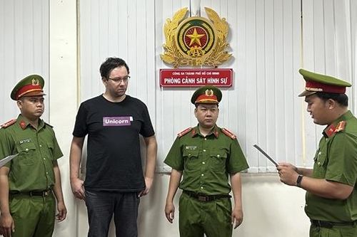 Người nước ngoài cầm đầu đường dây tín dụng đen, lãi suất 1.379,7%/năm