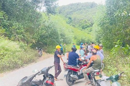 Điều tra vụ chồng treo cổ chết trong rừng, để lại vợ mang bầu song sinh cùng 2 con nhỏ