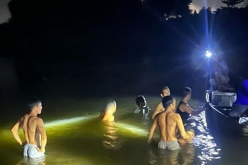 3 ông cháu chết đuối khi đi tắm sông lúc chạng vạng