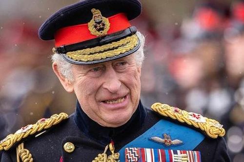 Tại sao Vua Charles III được tổ chức sinh nhật hai lần trong năm?