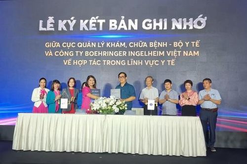 Cục Quản ký khám chữa bệnh và hãng dược phẩm hàng đầu của Đức ký biên bản ghi nhớ hợp tác về chăm sóc sức khỏe