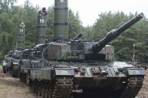 Vũ khí bí ẩn 'xé toạc' nóc tháp pháo xe tăng Leopard 2A4