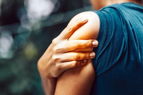 Triệu chứng đau khớp vai cảnh báo căn bệnh nguy hiểm